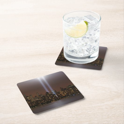 ニューヨークのライトの世界貿易センター捧げ物。 スクエアペーパーコースター (インサイチュ)