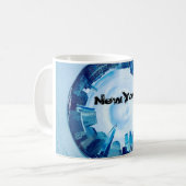 ニューヨークのラウンド超高層ビルスカイライン コーヒーマグカップ (正面左)