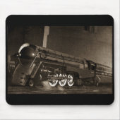 ニューヨークの中央ヴィンテージのアールデコの列車 マウスパッド (正面)