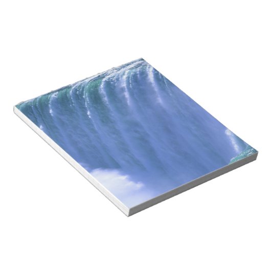 ニューヨークの強力なナイアガラ秋の端で ノートパッド (アングル)