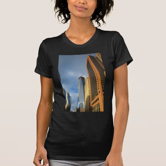 ニューヨークの摩天楼の反射 Tシャツ (正面)