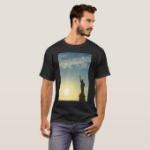 ニューヨークの自由の女神の写真 Tシャツ (正面フル)