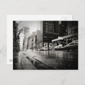 ニューヨークの通り 雨の中 ポストカード (正面/裏面)
