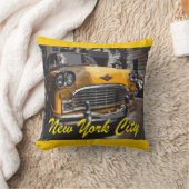 ニューヨークの黄色いタクシー クッション (ブランケット)