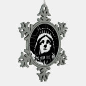 ニューヨークオーナメントパーソナライズされたニューヨークサミナリー スノーフレークピューターオーナメント (左)