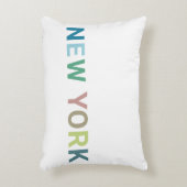 ニューヨークカラフル文字 アクセントクッション (正面(垂直))