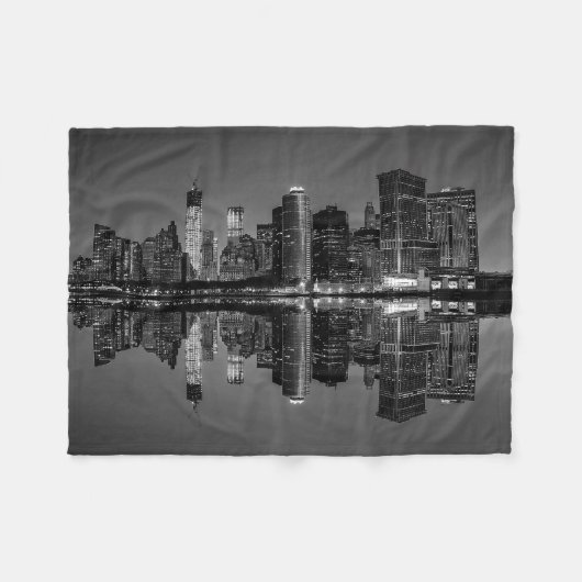 ニューヨークシティのスカイラインの景色の写真 フリースブランケット (正面(横))