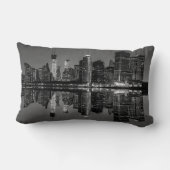 ニューヨークシティのスカイラインの景色の写真 ランバークッション (裏面)