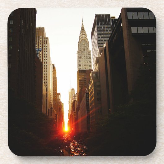 ニューヨークシティの装飾的なコースター- Manhattanhenge コースター (正面)