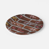 ニューヨークシティの通りの落書きの写真 ペーパープレート (アングル)