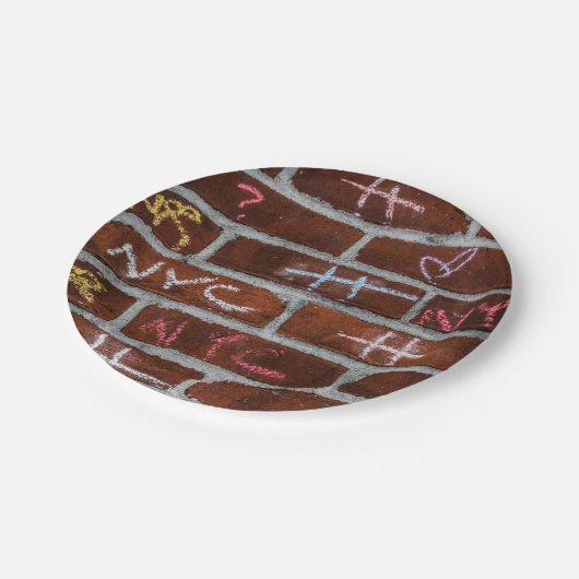 ニューヨークシティの通りの落書きの写真 ペーパープレート (アングル)