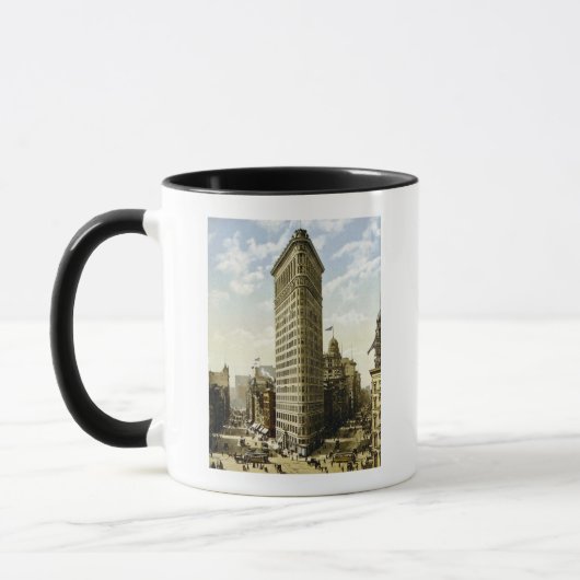 ニューヨークシティをのNYの1903年のヴィンテージ造る平らな鉄 マグカップ (左)