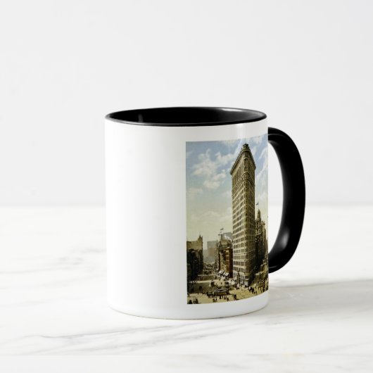ニューヨークシティをのNYの1903年のヴィンテージ造る平らな鉄 マグカップ (正面右)