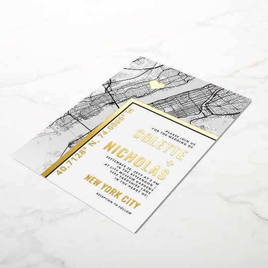 ニューヨークシティラブロケーター |シティテーマ結婚の 箔招待状 (回転した状態)
