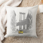ニューヨークシティNYCイエロータクシブルックリンブリッジ クッション (ブランケット)