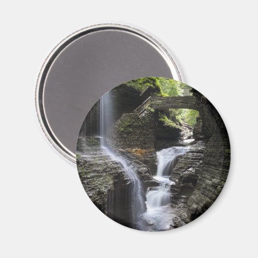 ニューヨーク州ワトキンズグレンの滝 マグネット (正面/裏面)