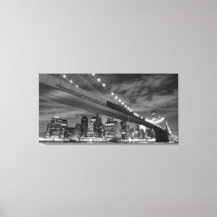 ニューヨーク市のブルックリンブリッジアットナイト キャンバスプリント