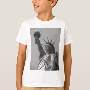 ニューヨーク市の自由白黒像 Tシャツ