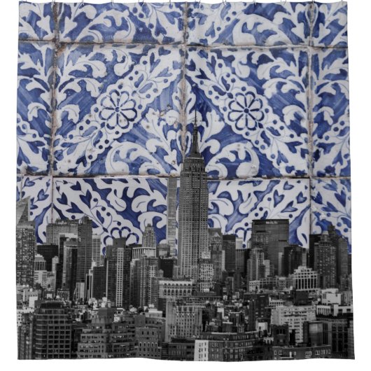 ニューヨーク市の超高層ビルがポルトガルのタイルに出会う シャワーカーテン (正面)