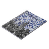 ニューヨーク市の超高層ビルがポルトガルのタイルに出会う ノートブック (左側)