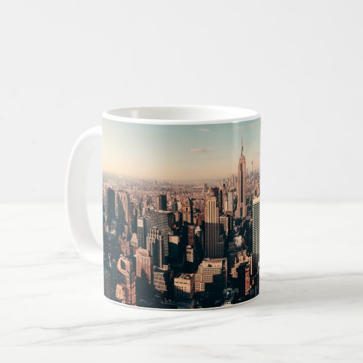 ニューヨーク市の超高層ビルの屋上の都市の風景。都市 コーヒーマグカップ (正面左)