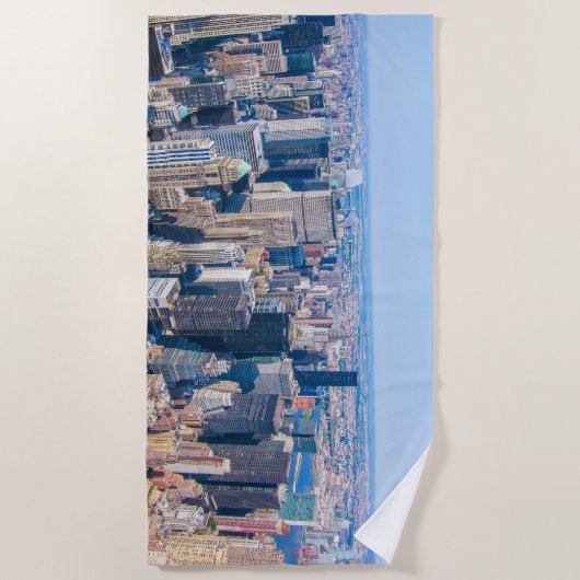 ニューヨーク市スカイラインフォト建物ビューオブシティ ビーチタオル (正面)