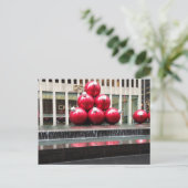 ニューヨーク市レッドクリスマスボールの休日NYC シーズンポストカード (スタンド正面)