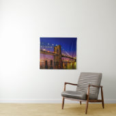 ニューヨーク市、ブルックリンブリッジアットナイト  タペストリー (インサイチュ(横))