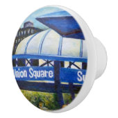 ニューヨーク遊州パークでの情熱的な人々 セラミックノブ (右)