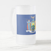 ニューヨーク：エンパイア州、ホームビッグアップル国旗 フロストグラスビールジョッキ (正面左)