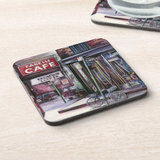 ニューヨーク，ソーホー，ファネリのチャーム コースター (左側)