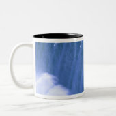 ニューヨーク·パワーフル·ナイアガラ·滝ズの端に ツートーンマグカップ (左)