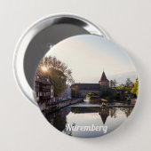 ニュールンベルクの古い中世の橋の上に日没 缶バッジ (正面&裏面)