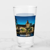 ニュールンベルクの夜の古い中世の橋 タンブラーグラス (裏面)