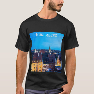 ニュールンベルク旧市街の夜景 Tシャツ