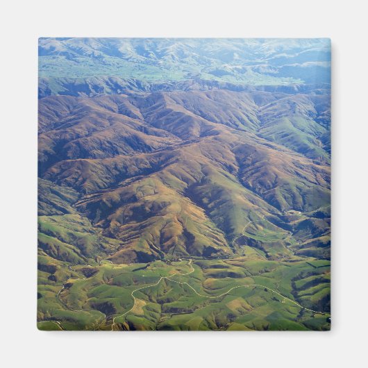 ニュー転がジーランドのサウスランド地方の丘 マグネット (正面)