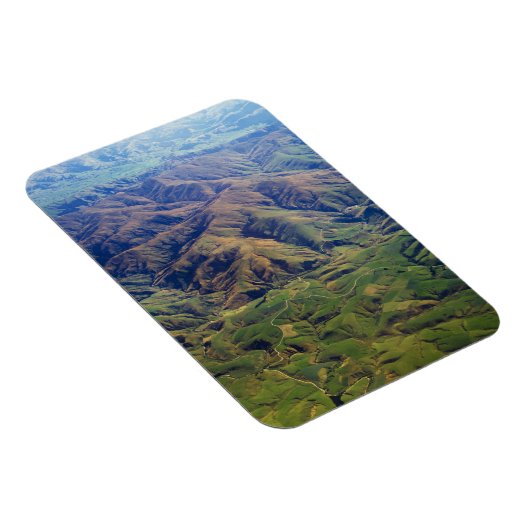 ニュー転がジーランドのサウスランド地方の丘 マグネット (右側)