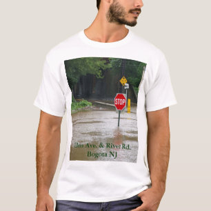 ニレ及び川 Tシャツ