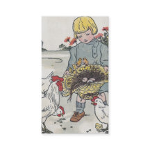 . .ニワトリを飼う愛らしいヴィンテージガール、背中に文字