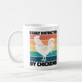 ニワトリ好きの人に気を取られクールやすい コーヒーマグカップ (左)