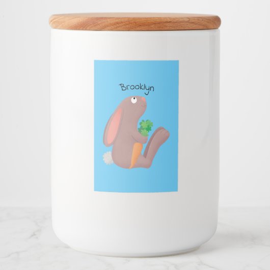 ニンジン漫画で座っているかわいいウサギ フードラベル (正面)