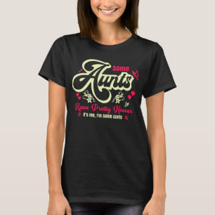 ニースの蝶かわいらしハートを持つ叔母 Tシャツ