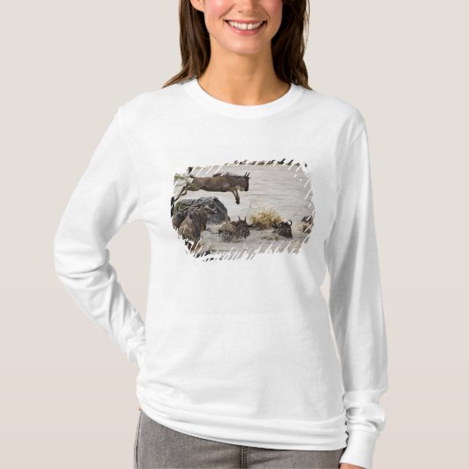 ヌーのマラ川への飛び込み Tシャツ (正面)