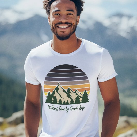 ネイチャーロードトリップフォレストクールなカスタムファミリー Tシャツ