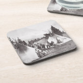 ネイティブアメリカンのテント小屋のキャンプ、モンタナ、c.1900 (b/w コースター (左側)