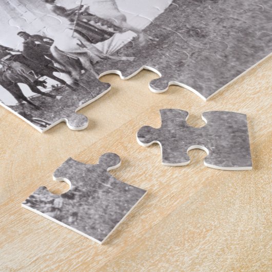 ネイティブアメリカンのテント小屋のキャンプ、モンタナ、c.1900 (b/w ジグソーパズル (側面)