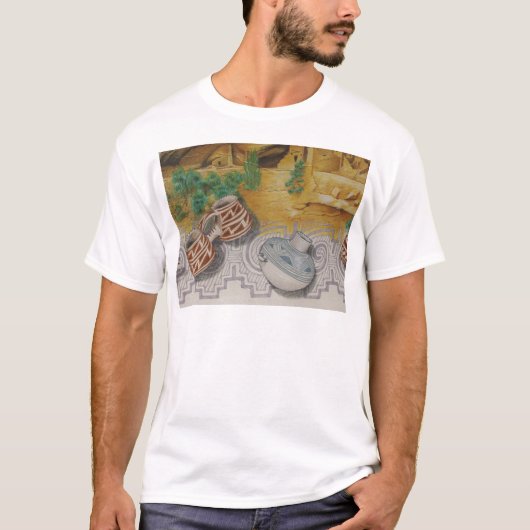 ネイティブアメリカンのAnasazi陶器 Tシャツ (正面)