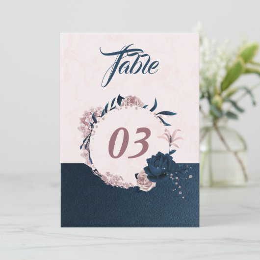 ネイビエレガントー&ダスティバラフローラテーブル番号 招待状 (スタンド正面)