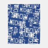 ネイビクールーブルーのタイポグラフィホワイトネーム フリースブランケット (正面)