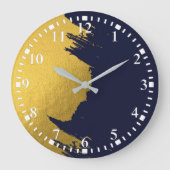 ネイビフェイクーブルー背景の金ゴールドブラシストローク ラージ壁時計 (正面)